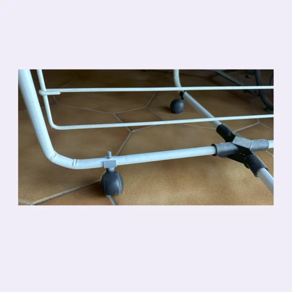 Fixation de roue pour étendoir à linge